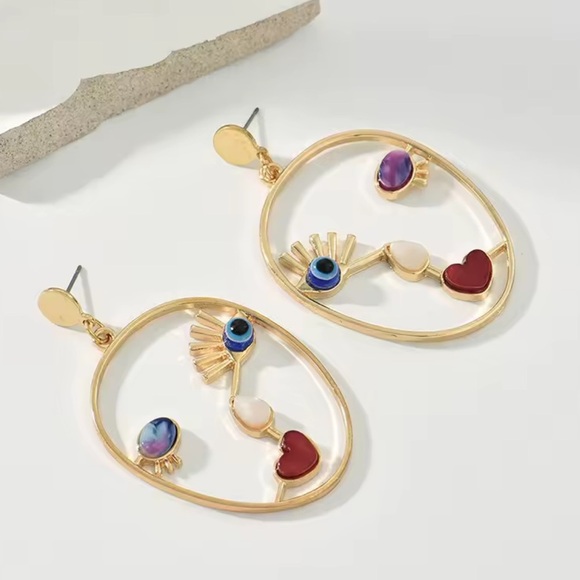 Unique face multi color diamonds gold color earring - Picture 2 of 6